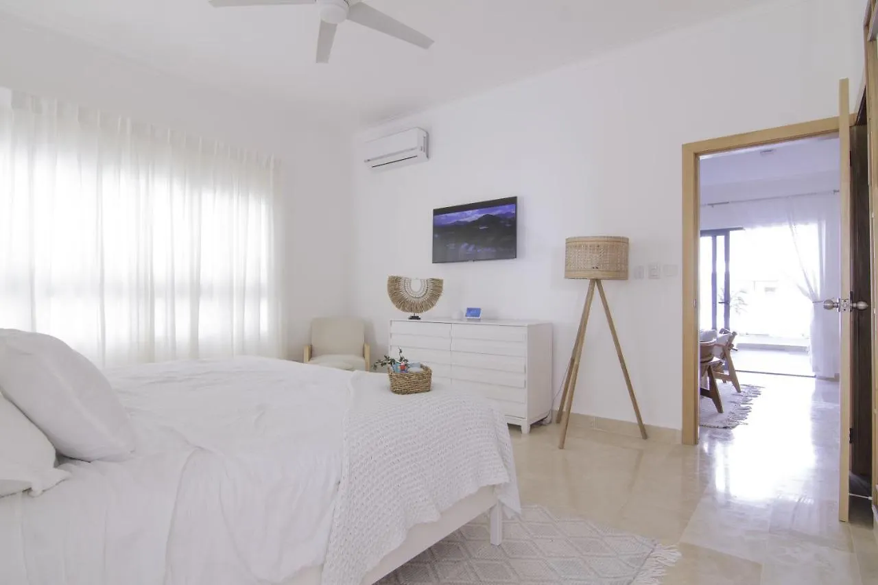 New Beachfront Penthouse لاس تاريناس 0*,