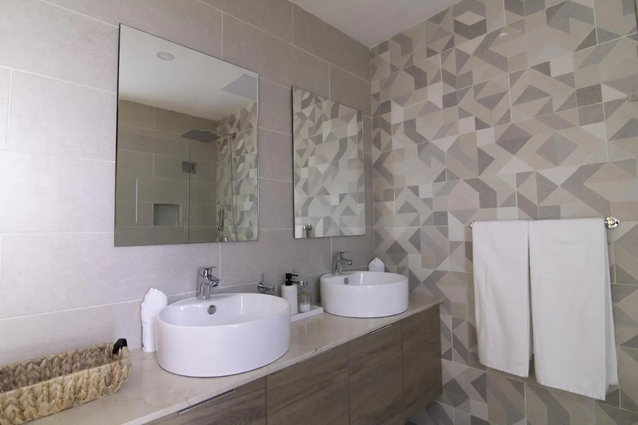 بيت للعطل New Beachfront Penthouse لاس تاريناس