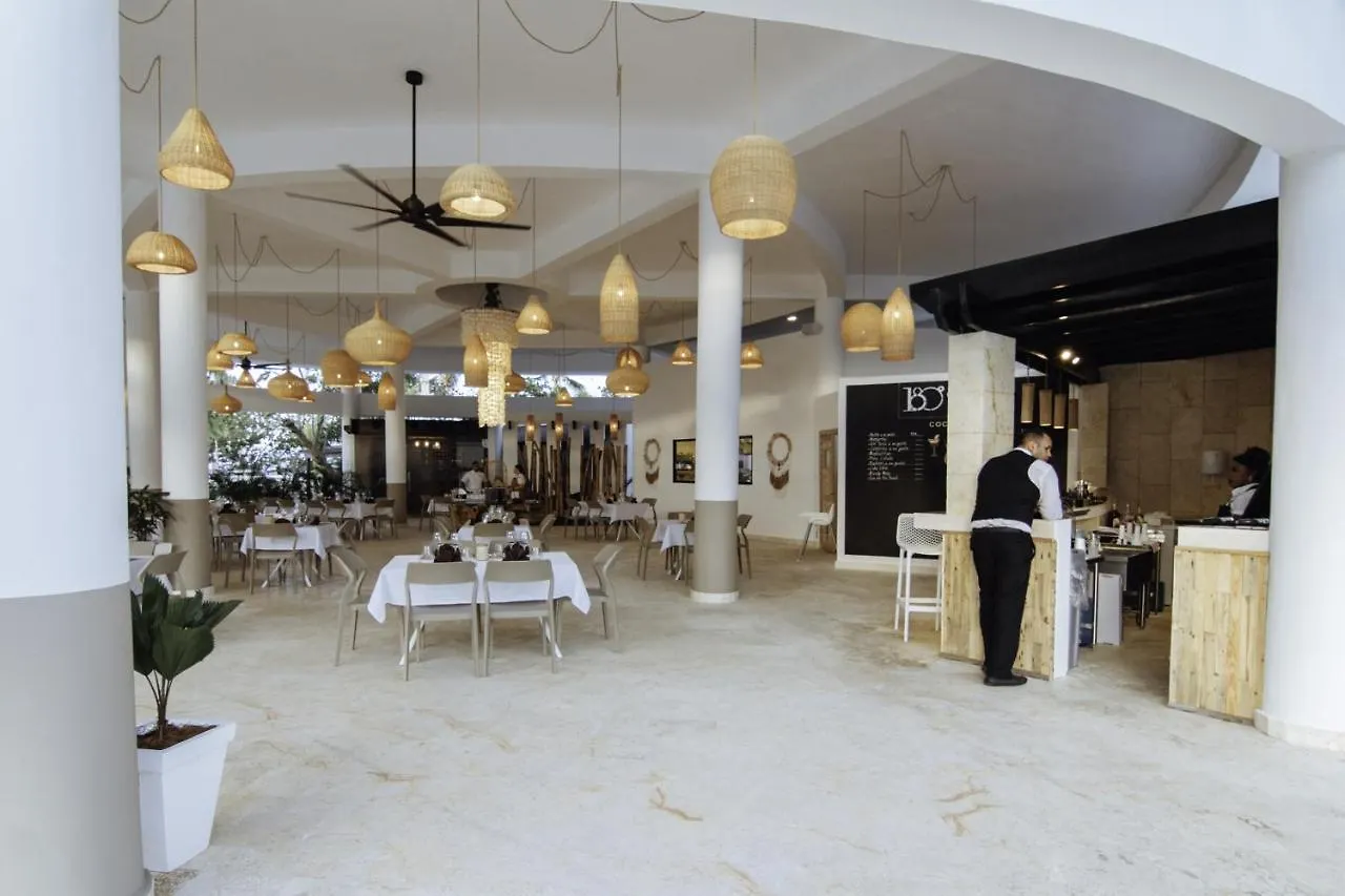 New Beachfront Penthouse لاس تاريناس
