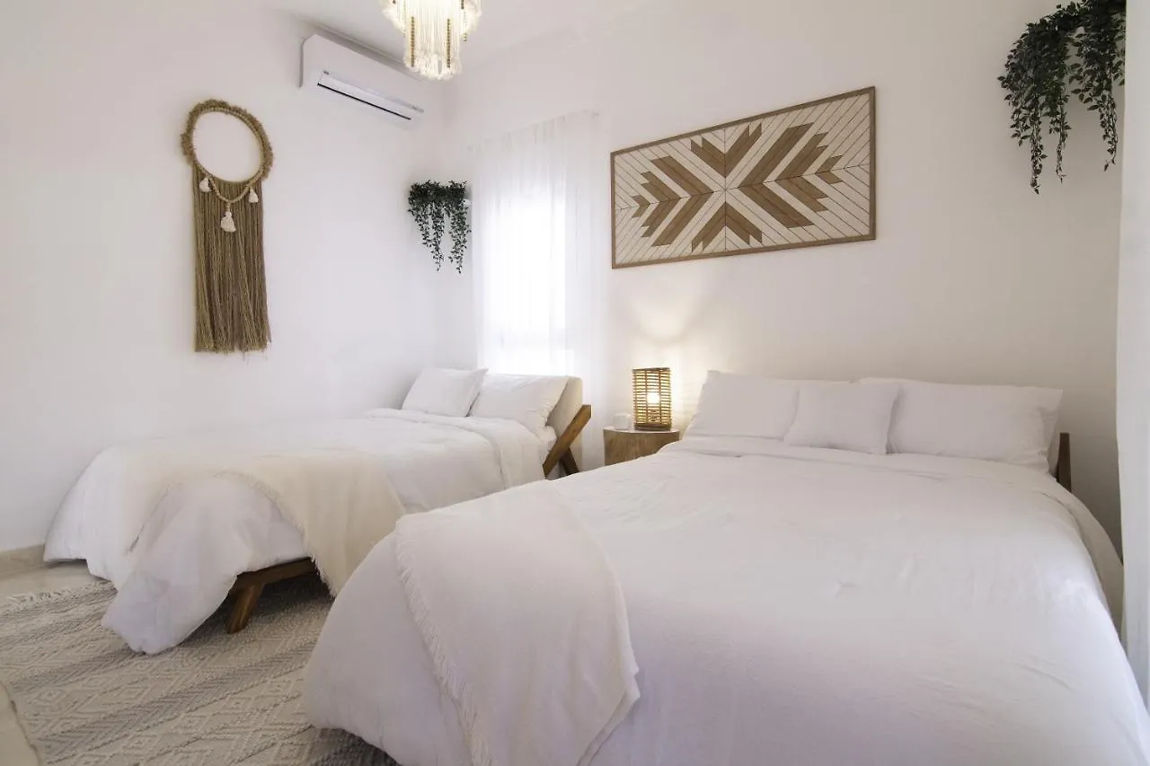 New Beachfront Penthouse لاس تاريناس